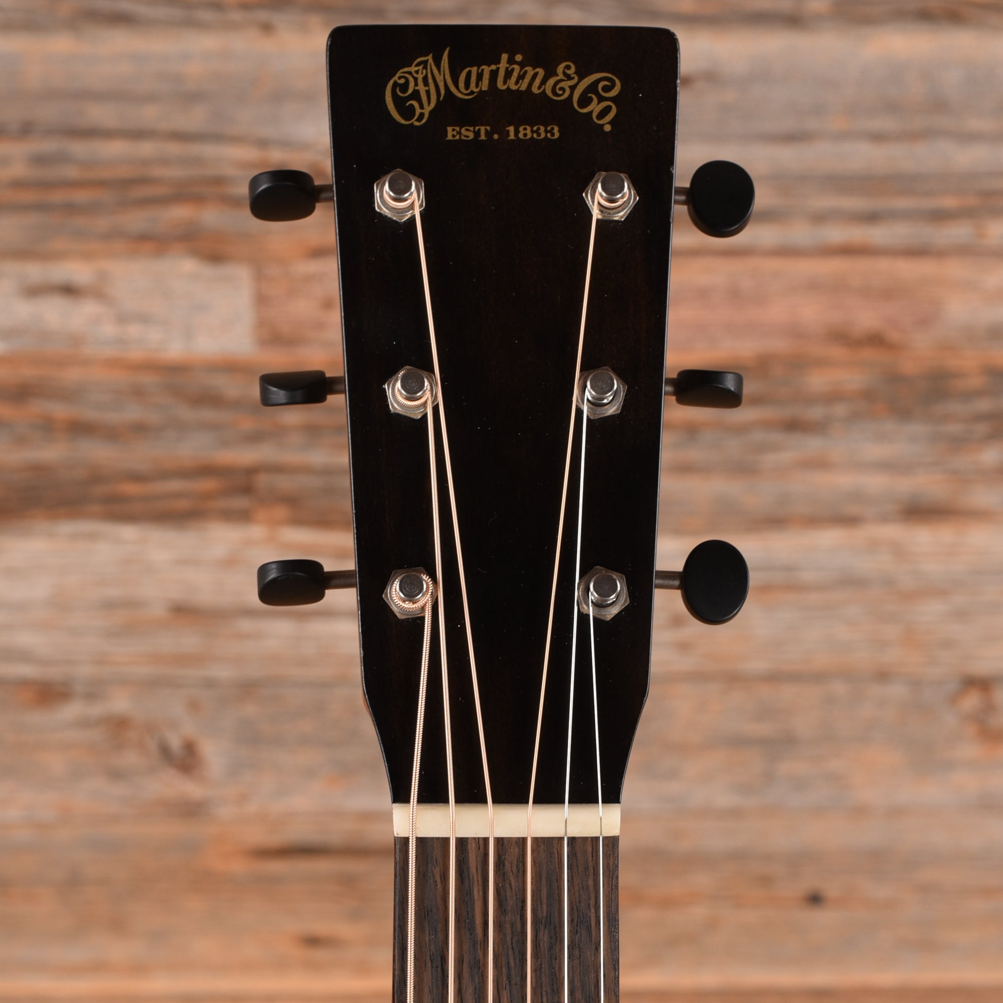 Martin 000-17 Whiskey Sunburst 2024 Acoustic Guitars