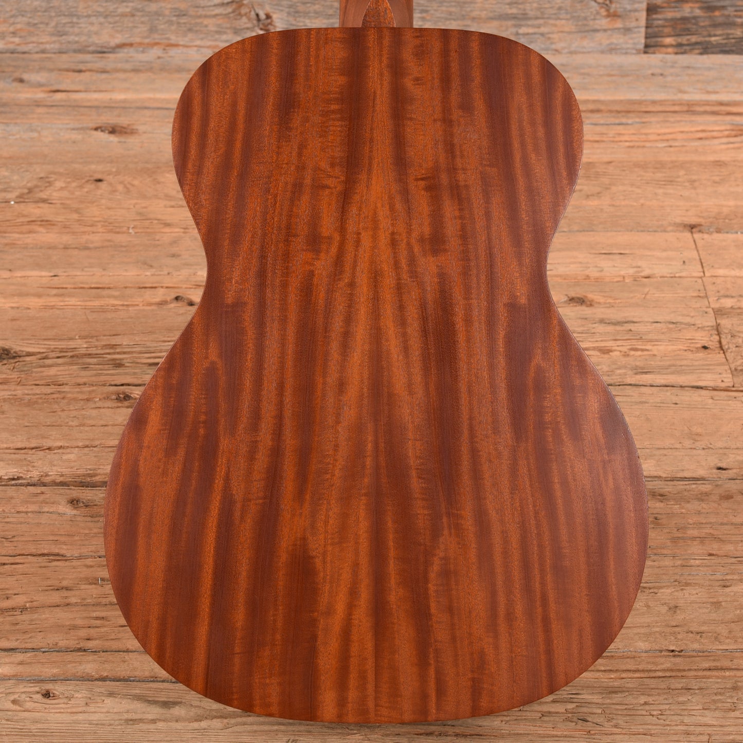 Martin 000-17 Whiskey Sunburst 2024 Acoustic Guitars
