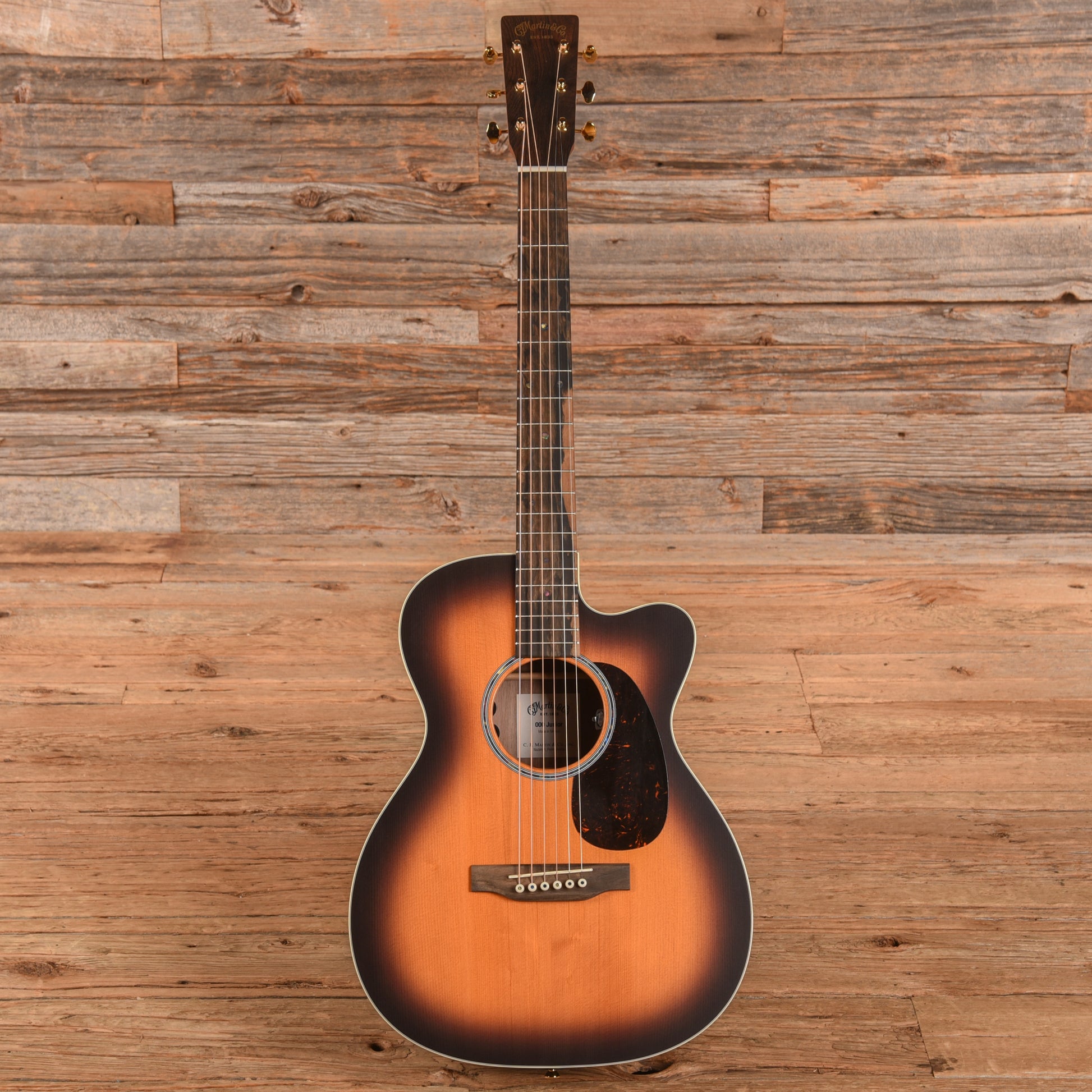 Martin 000C-Jr Walnut Burst 2026 Acoustic Guitars
