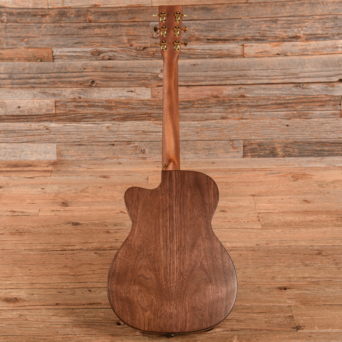 Martin 000C-Jr Walnut Burst 2026 Acoustic Guitars