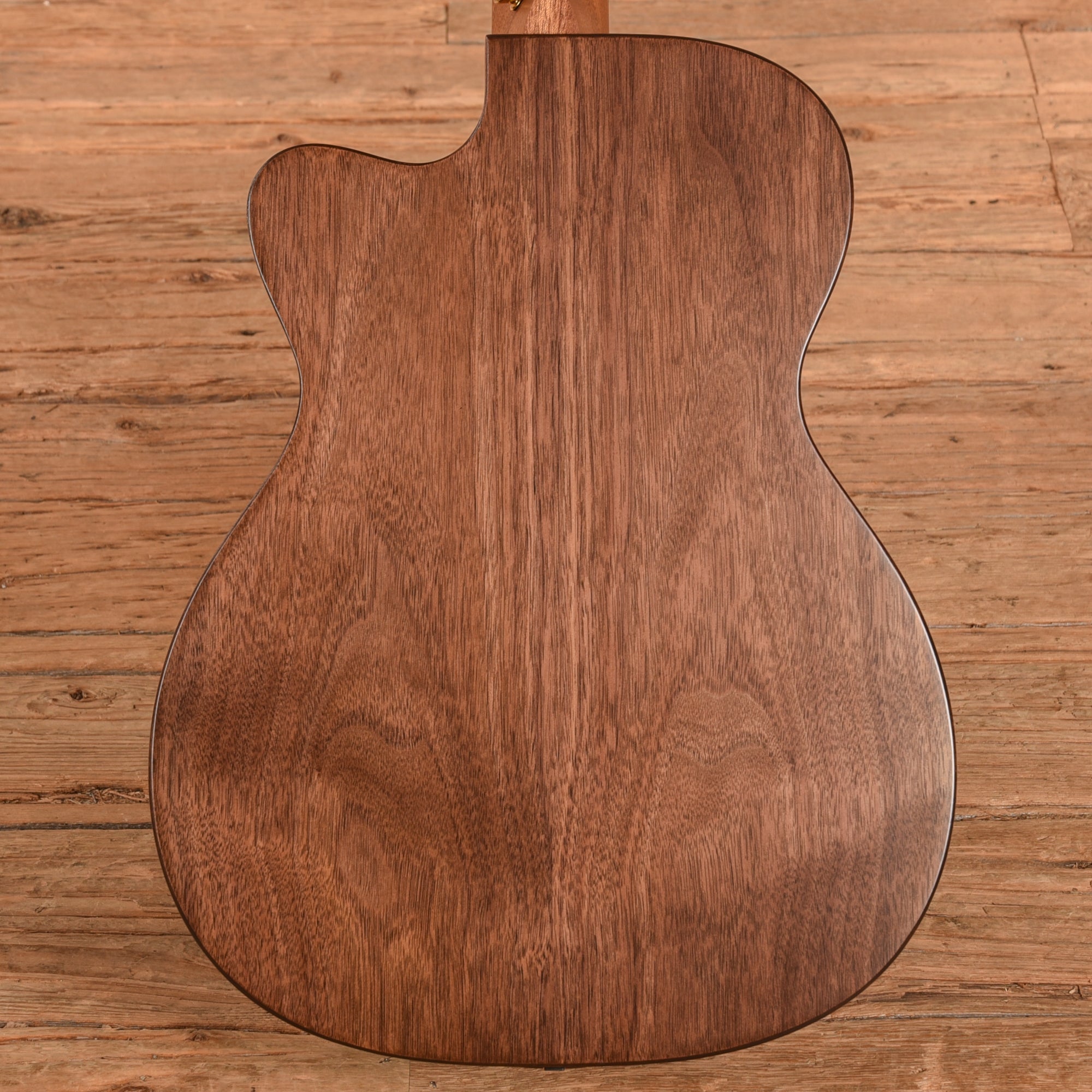 Martin 000C-Jr Walnut Burst 2026 Acoustic Guitars