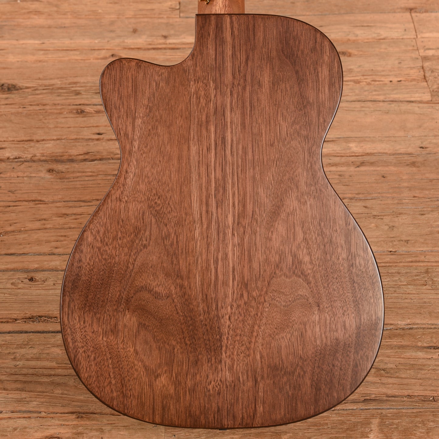 Martin 000C-Jr Walnut Burst 2026 Acoustic Guitars