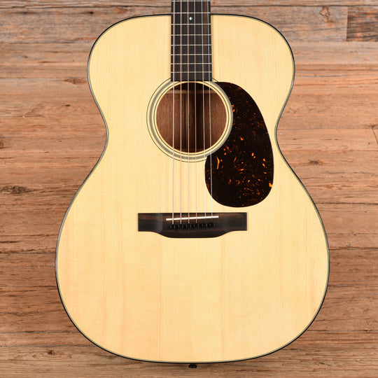 Martin Custom Shop 000-18 Adirondack Natural 2025 Acoustic Guitars