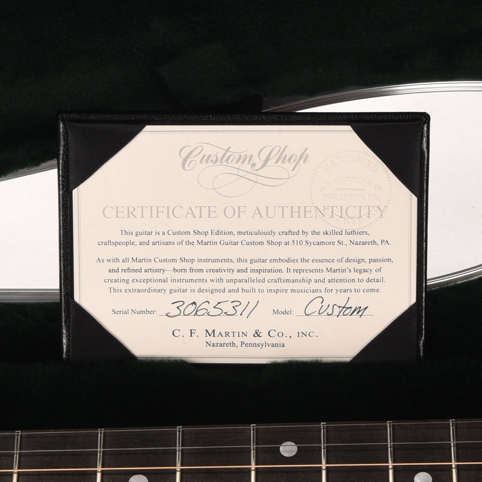 Martin Custom Shop 28-Style Dreadnought VTS Sitka Spruce/East Indian Rosewood 1935 Sunburst Acoustic Guitars