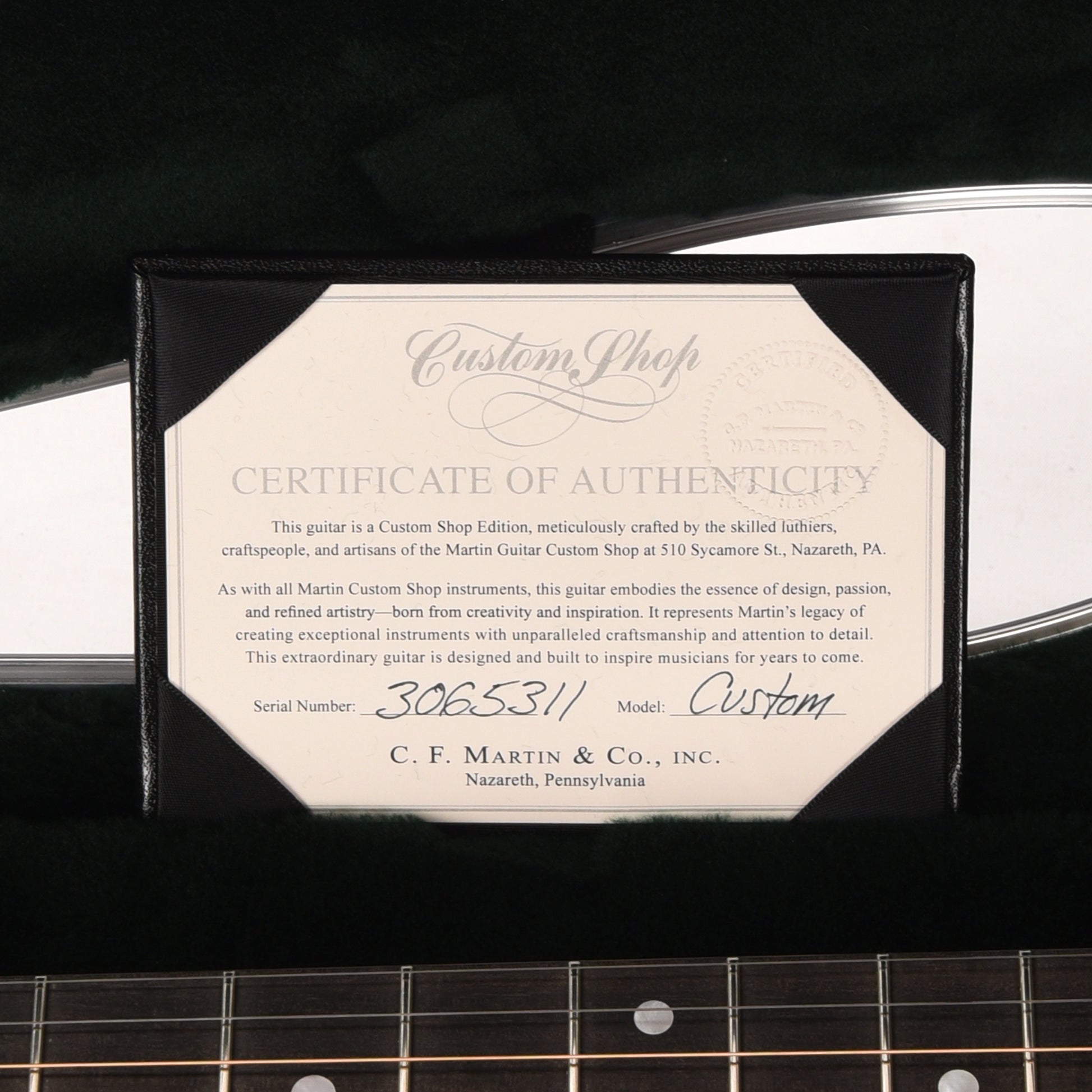 Martin Custom Shop 28-Style Dreadnought VTS Sitka Spruce/East Indian Rosewood 1935 Sunburst Acoustic Guitars