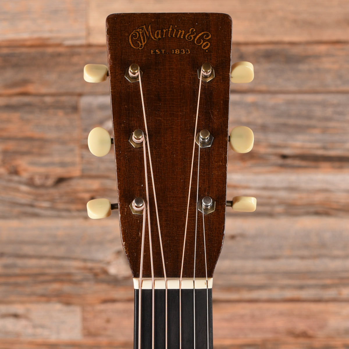 Martin D-18 Natural 1943 Acoustic Guitars