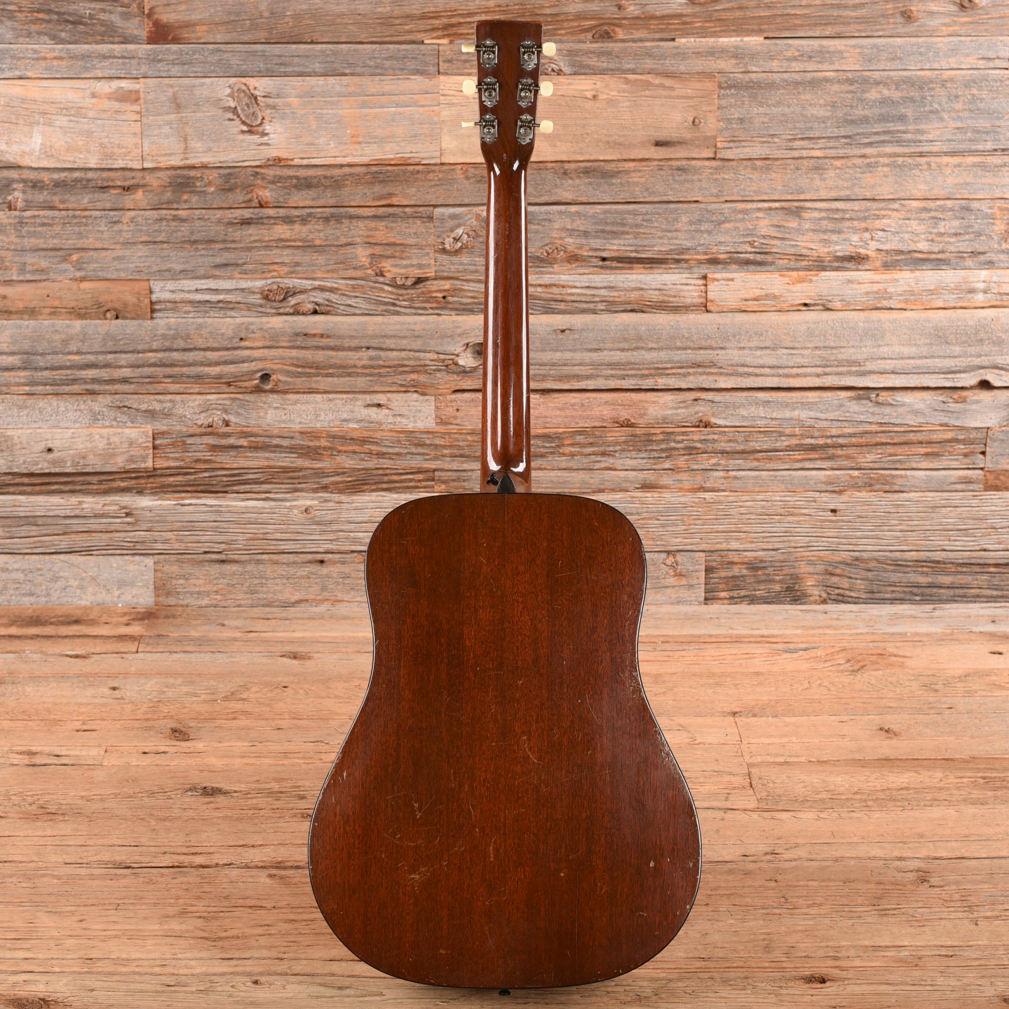 Martin D-18 Natural 1943 Acoustic Guitars