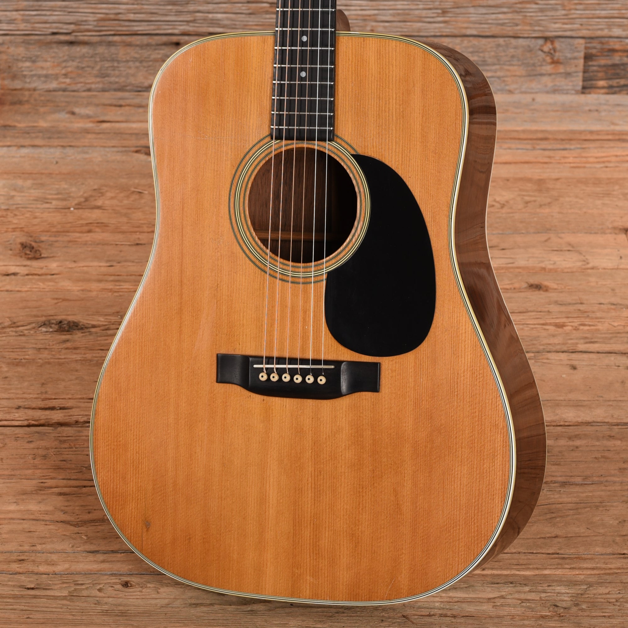 Martin D-28 Natural 1969 Acoustic Guitars