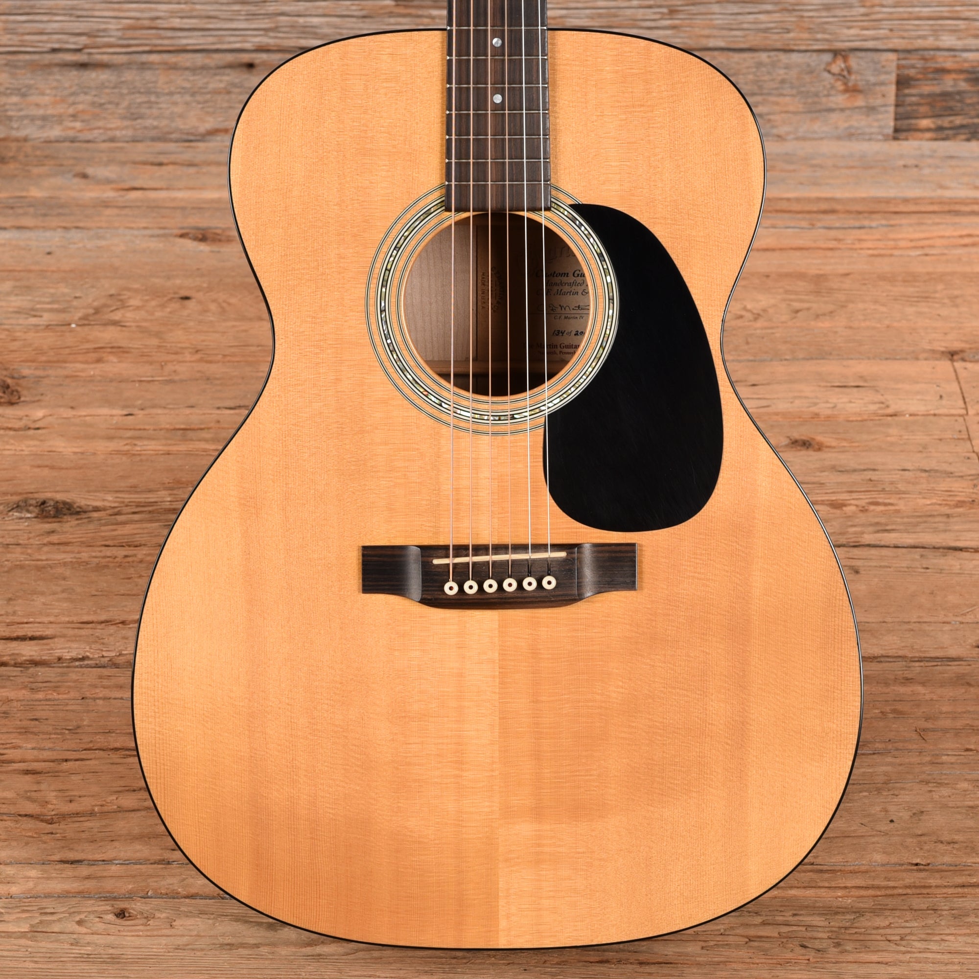 Martin J-16 Custom Natural 2001 Acoustic Guitars