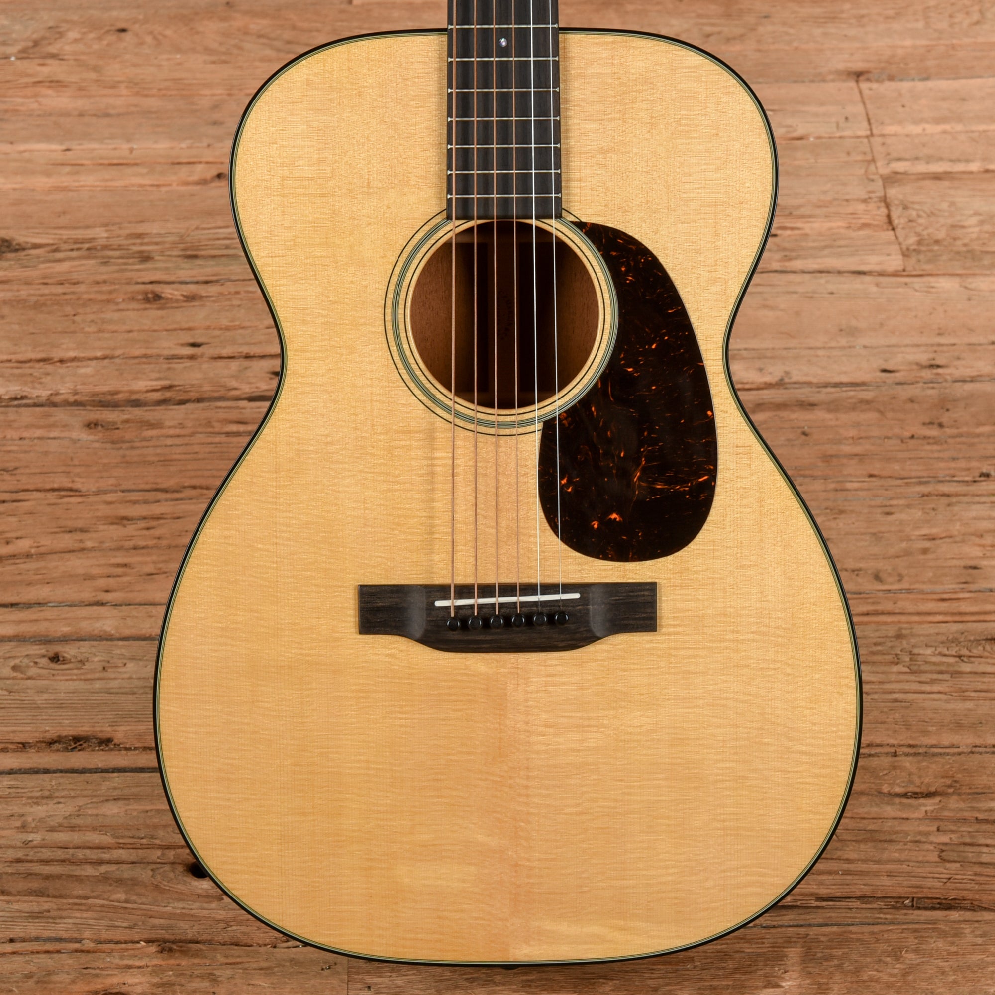 Martin Standard Series 00-18 Natural 2025 Acoustic Guitars