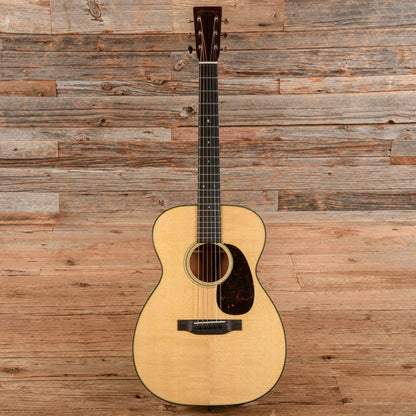Martin Standard Series 00-18 Natural 2025 Acoustic Guitars
