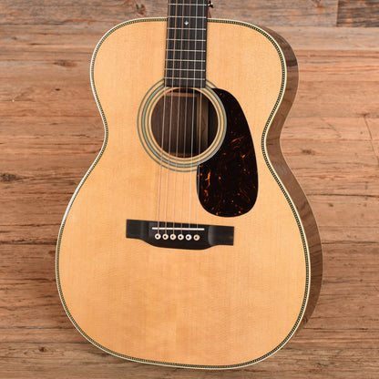 Martin Standard Series 00-28 Spruce/East Indian Rosewood Natural Acoustic Guitars