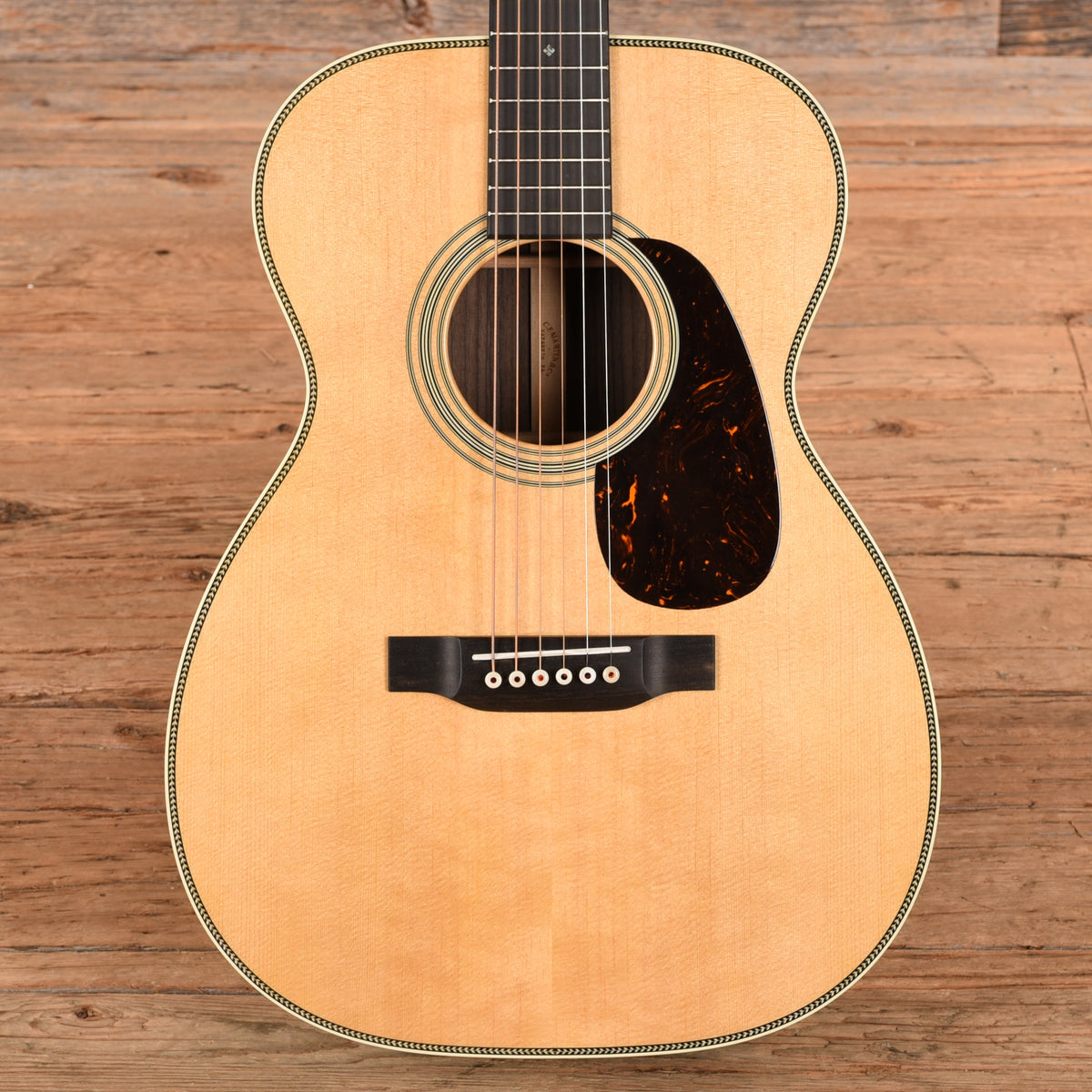 Martin Standard Series 00-28 Spruce/East Indian Rosewood Natural Acoustic Guitars
