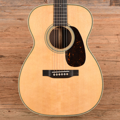 Martin Standard Series 00-28 Spruce/East Indian Rosewood Natural Acoustic Guitars