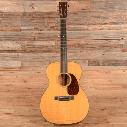 Martin Standard Series 000-18 Natural Acoustic Guitars
