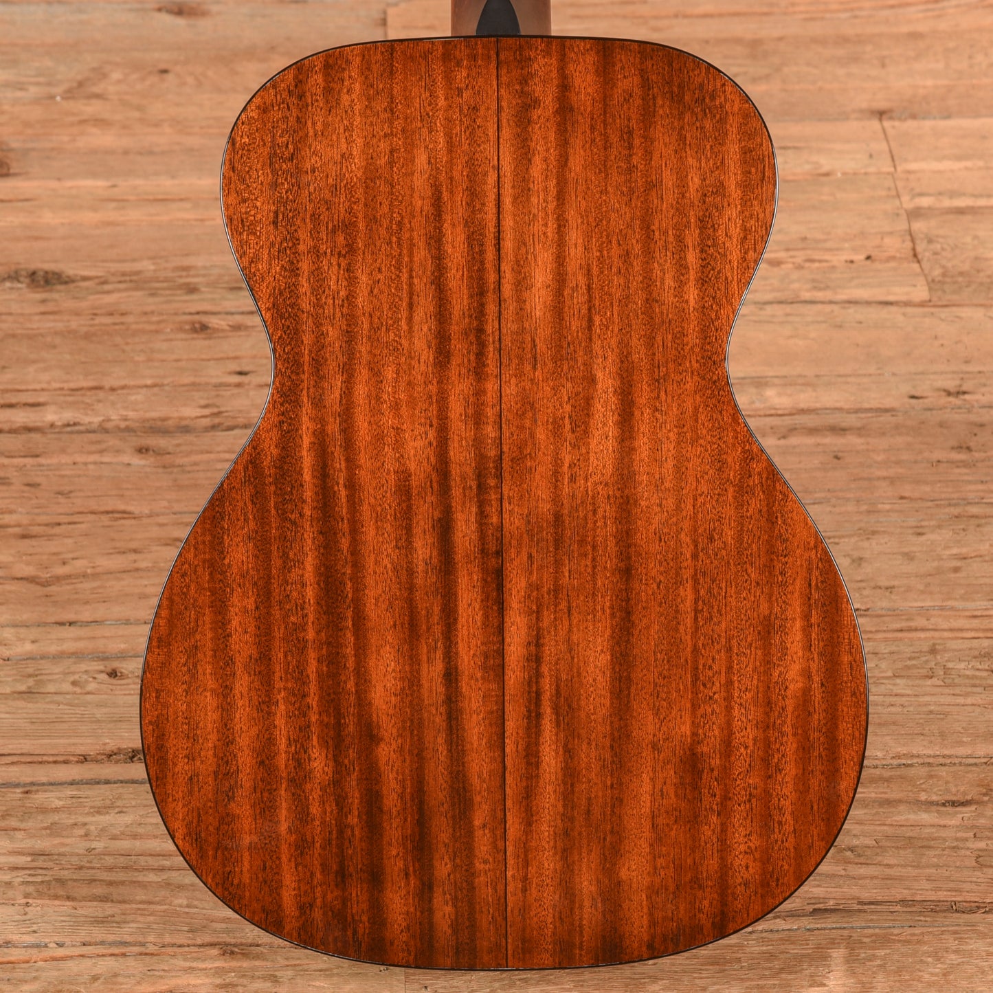 Martin Standard Series 000-18 Natural Acoustic Guitars