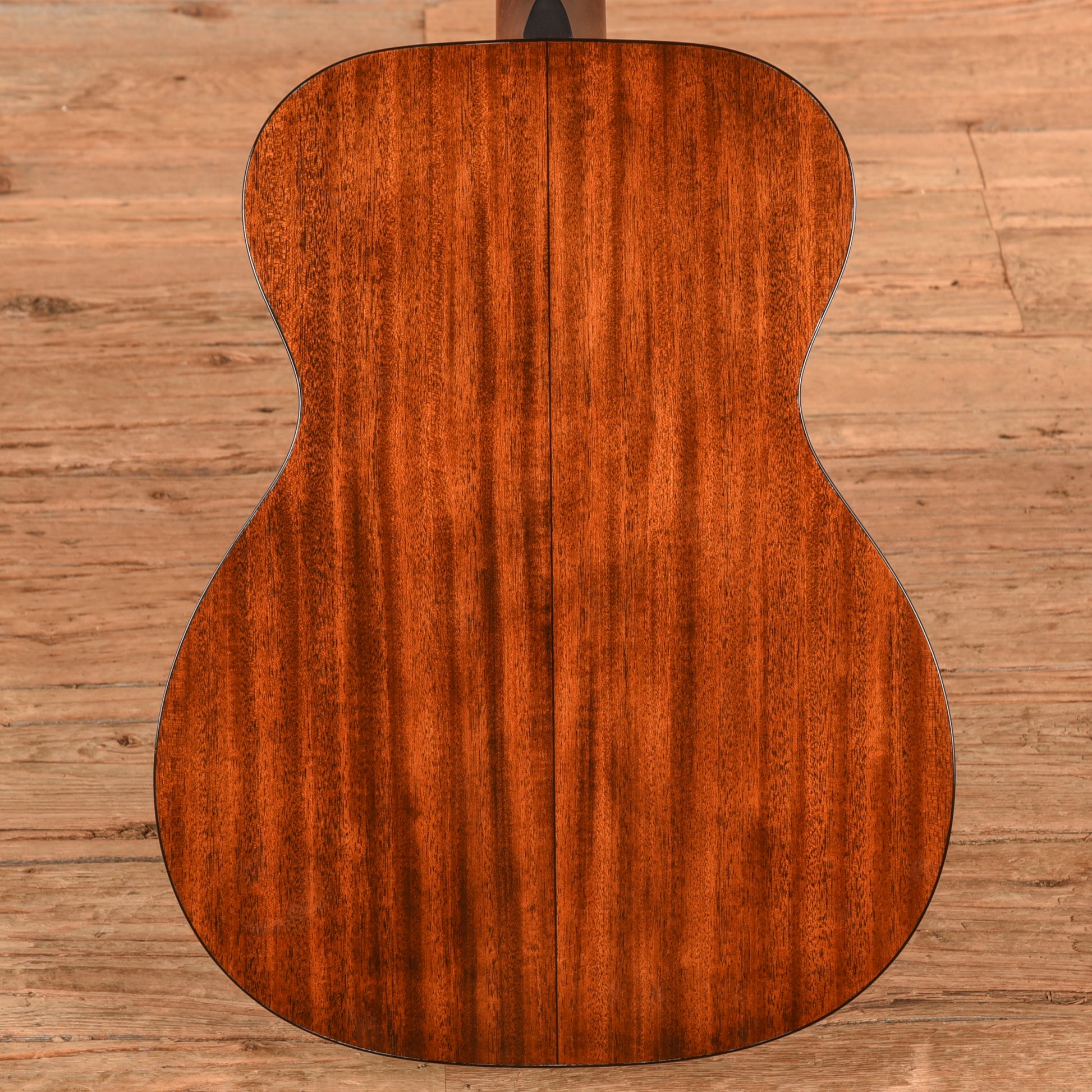 Martin Standard Series 000-18 Natural Acoustic Guitars