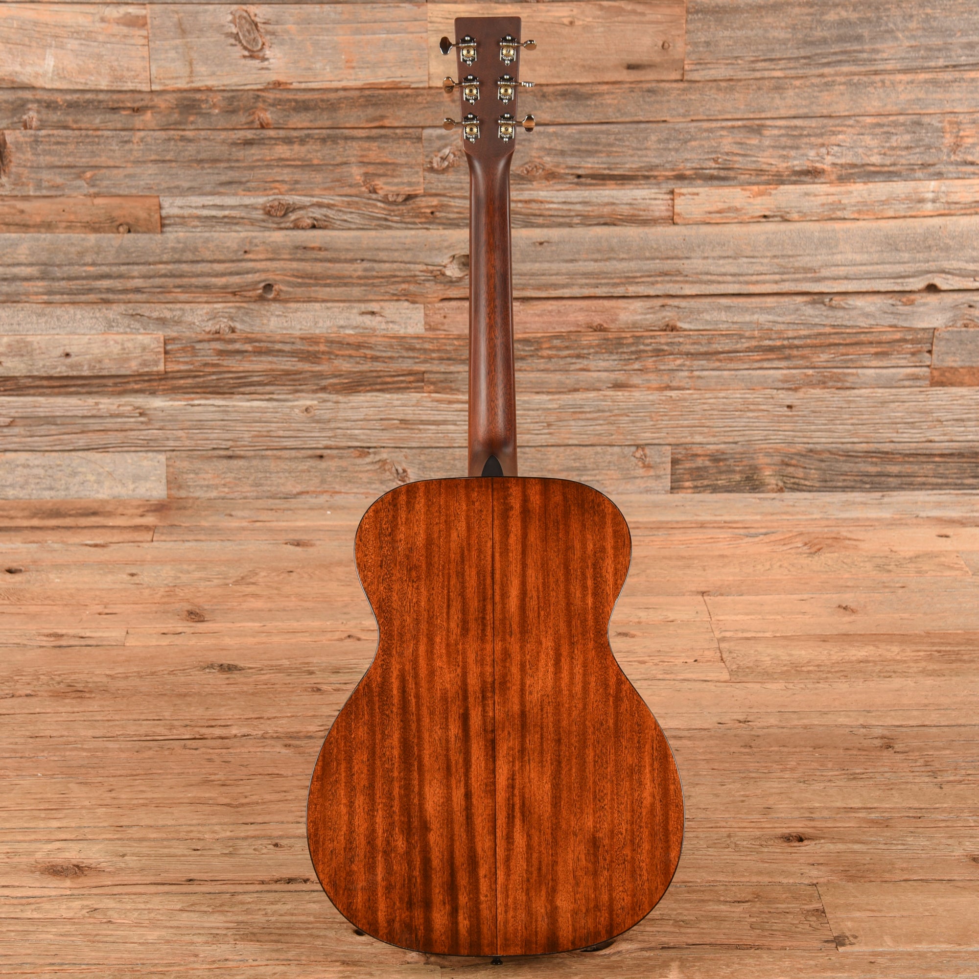 Martin Standard Series 000-18 Natural Acoustic Guitars