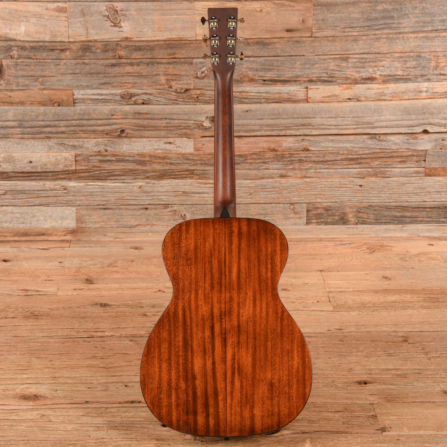 Martin Standard Series 000-18 Natural Acoustic Guitars