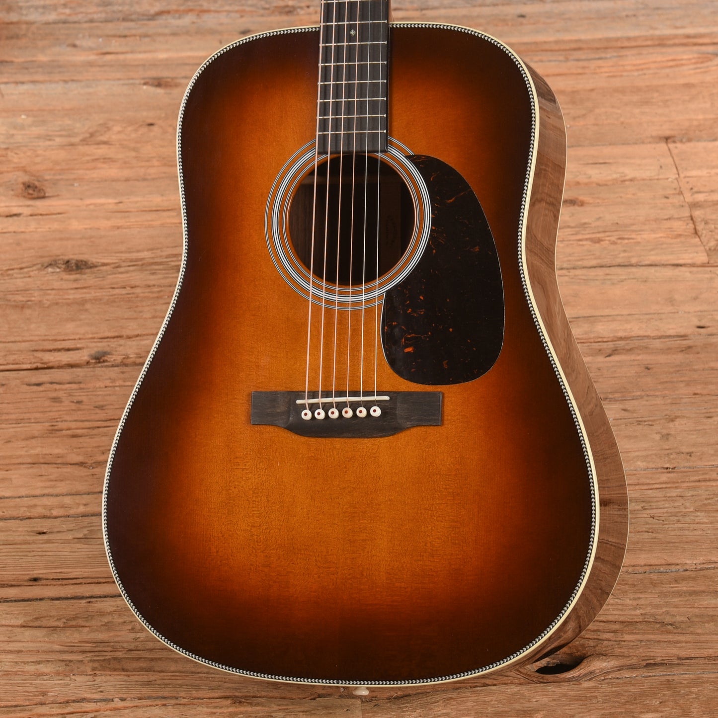 Martin Standard Series HD-28 Ambertone 2025 Acoustic Guitars