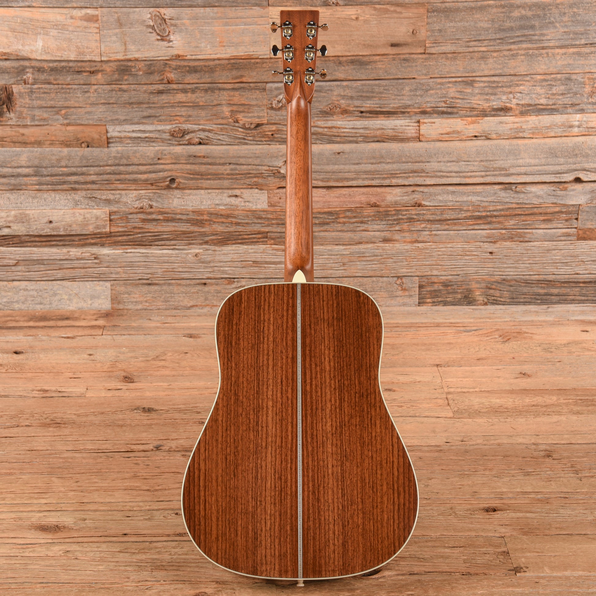 Martin Standard Series HD-28 Ambertone 2025 Acoustic Guitars