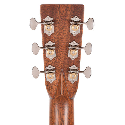 Martin Standard Series HD-28 Spruce/East Indian Rosewood Natural Acoustic Guitars