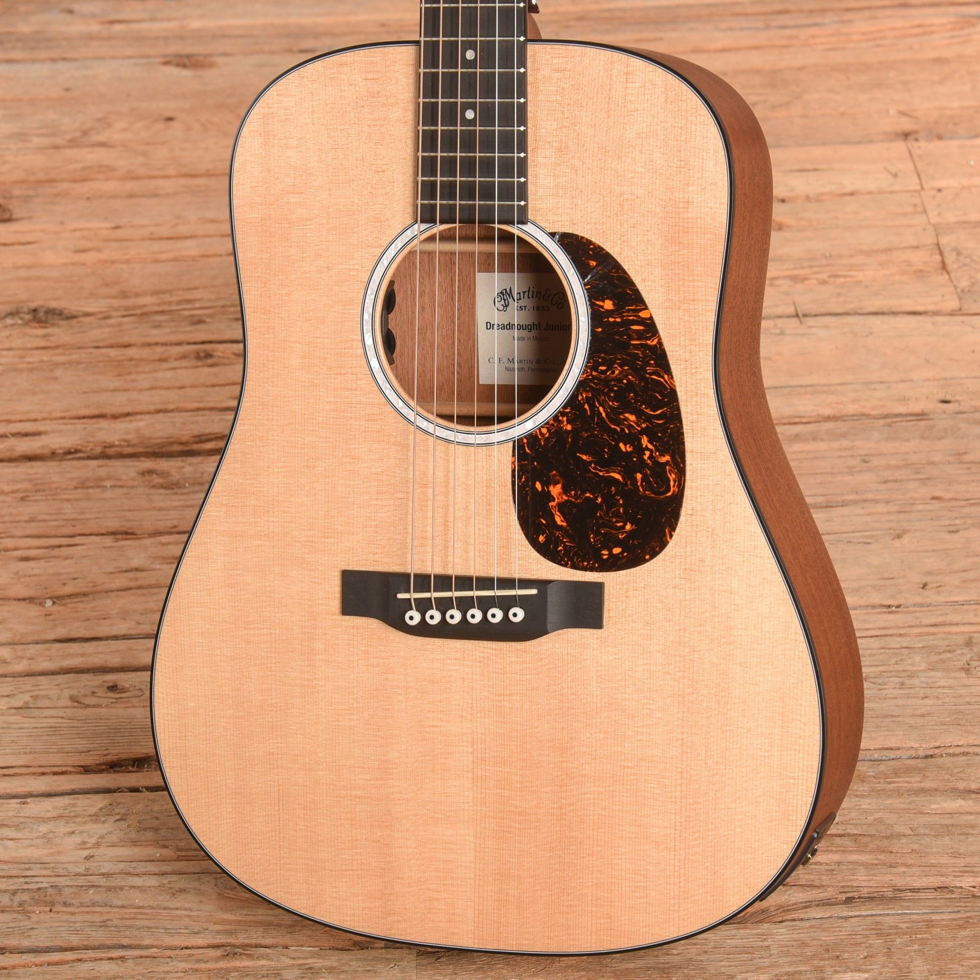 Martin DJR-10E Dreadnought Junior Natural – Chicago Music Exchange