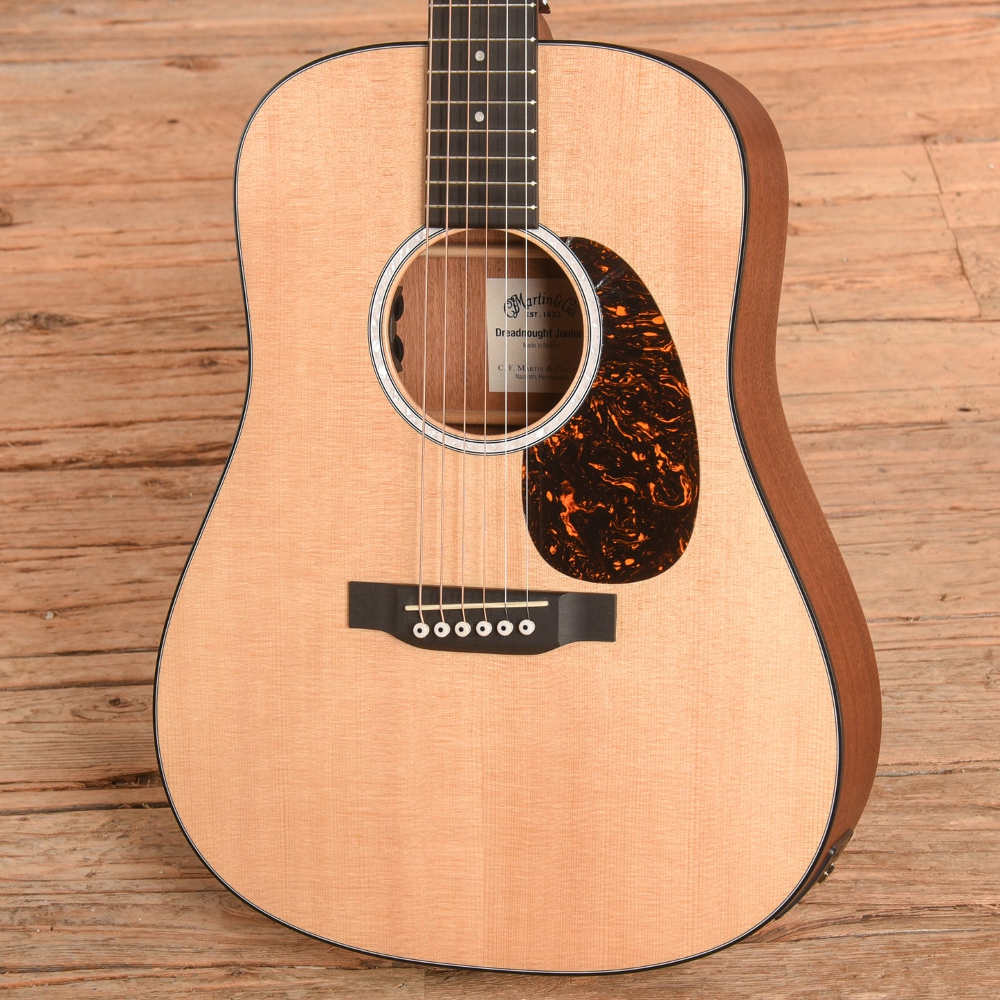 Martin DJR-10E Dreadnought Junior Natural Acoustic Guitars / Mini/Travel