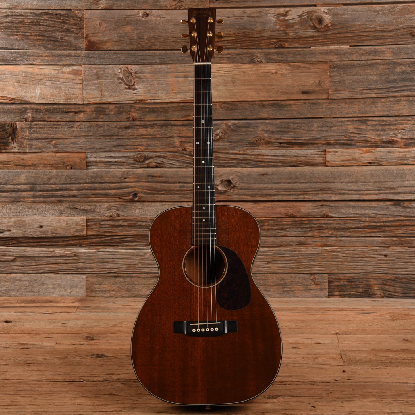 Martin 00-17 Natural Acoustic Guitars / OM and Auditorium