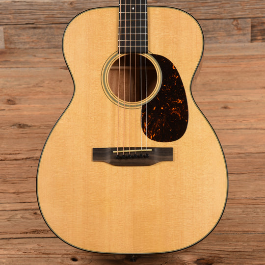 Martin 00-18 Sitka Spruce/Mahogany Acoustic Guitars / OM and Auditorium