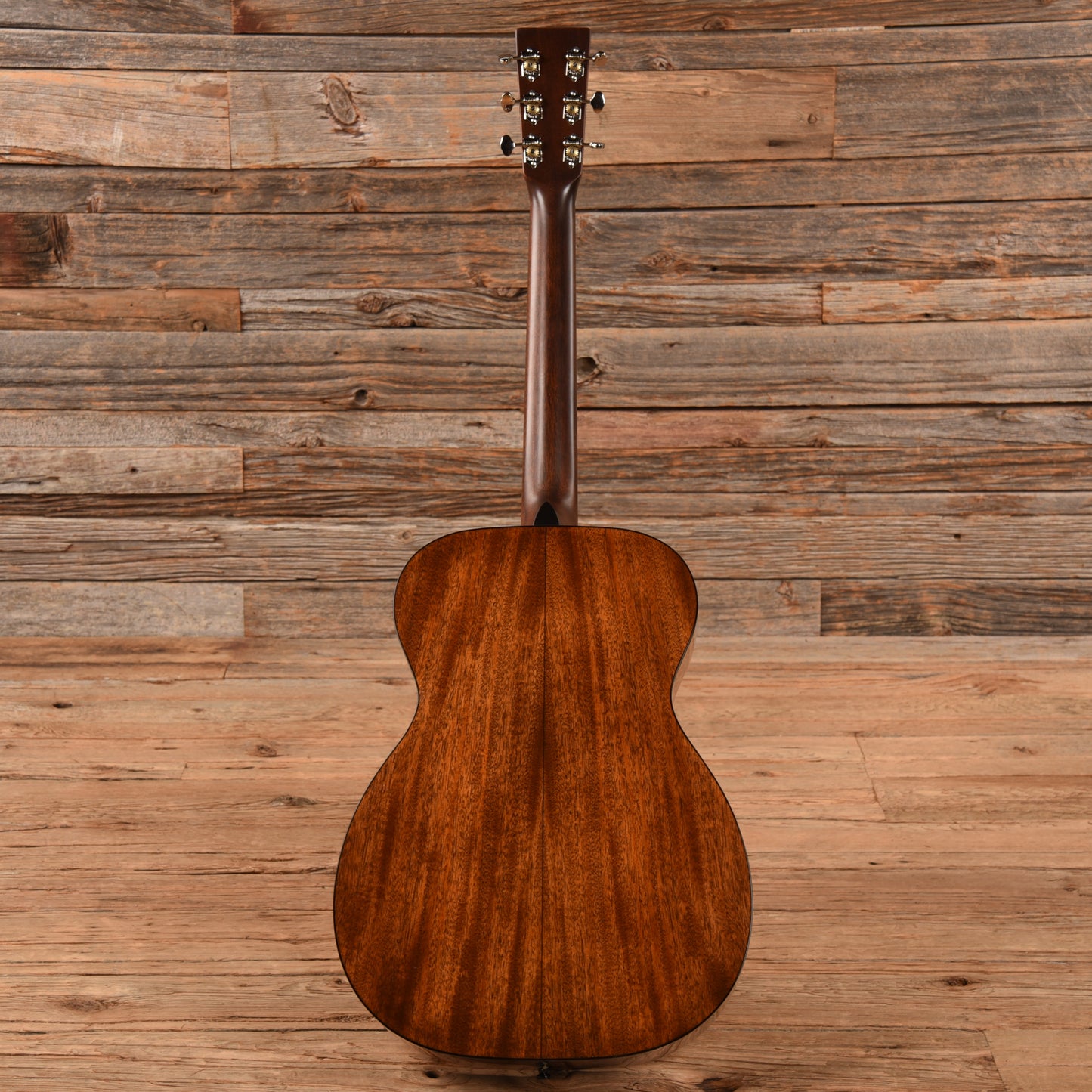 Martin 00-18 Sitka Spruce/Mahogany Acoustic Guitars / OM and Auditorium