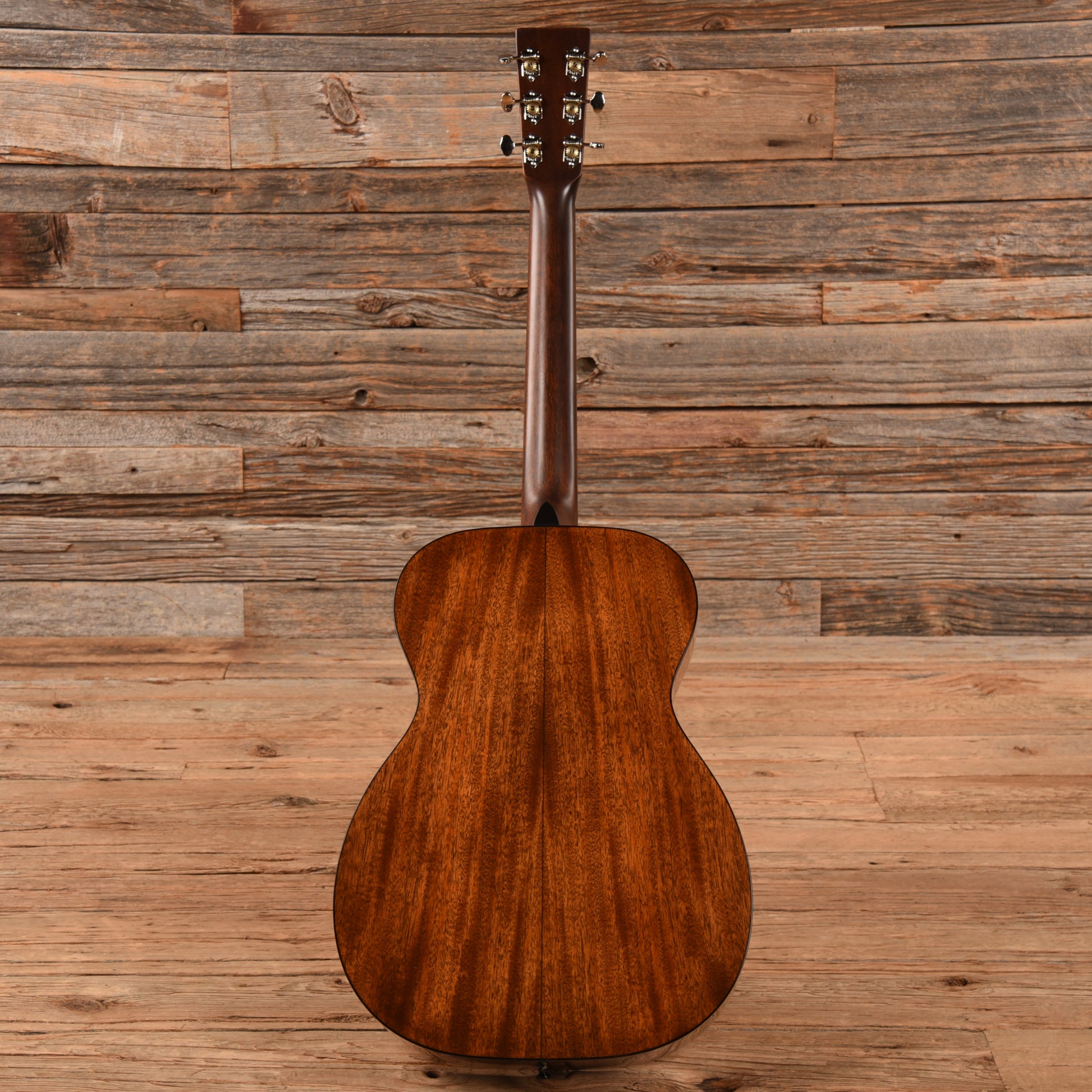 Martin 00-18 Sitka Spruce/Mahogany Acoustic Guitars / OM and Auditorium