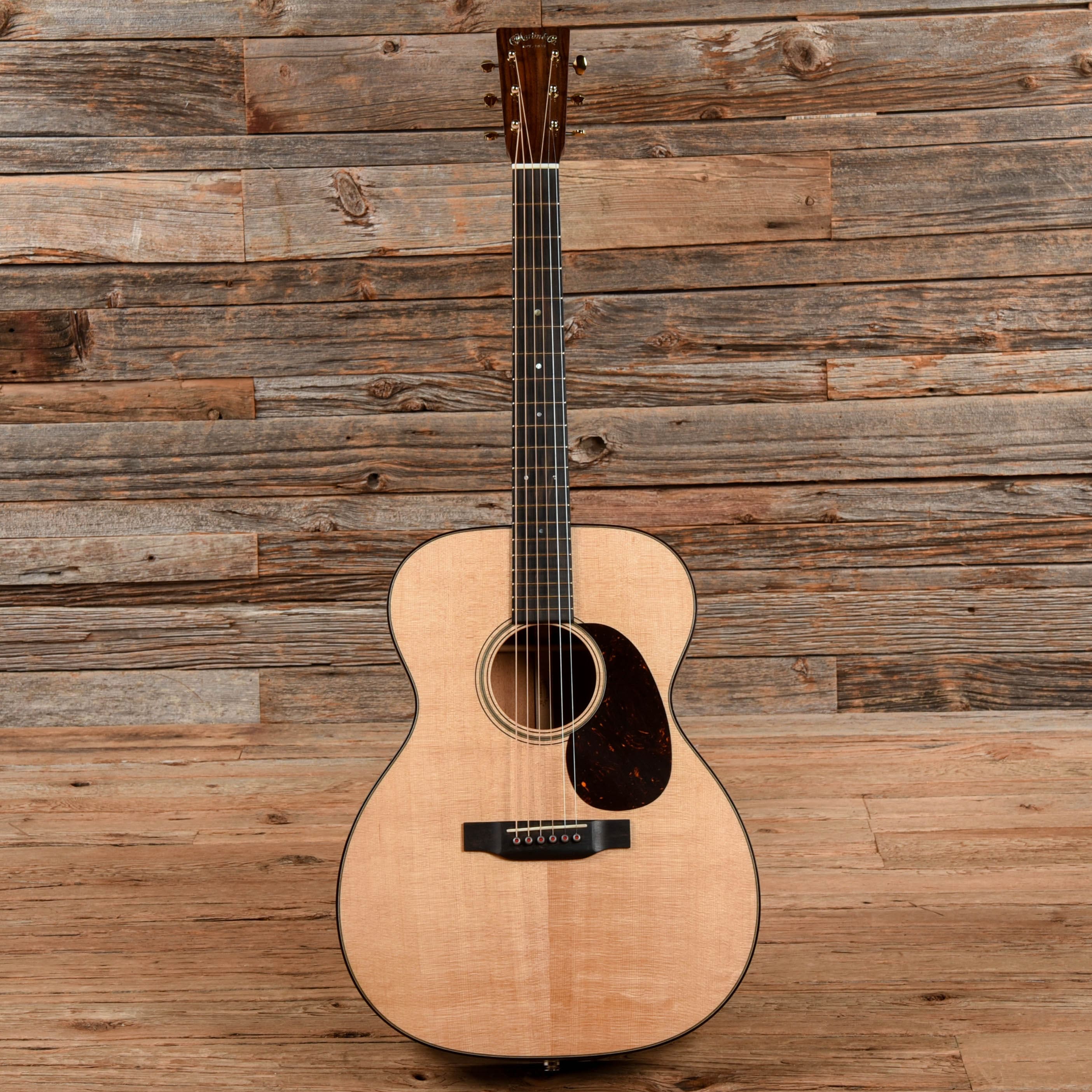 Martin 000-18 Modern Deluxe Natural 2022 Acoustic Guitars / OM and Auditorium