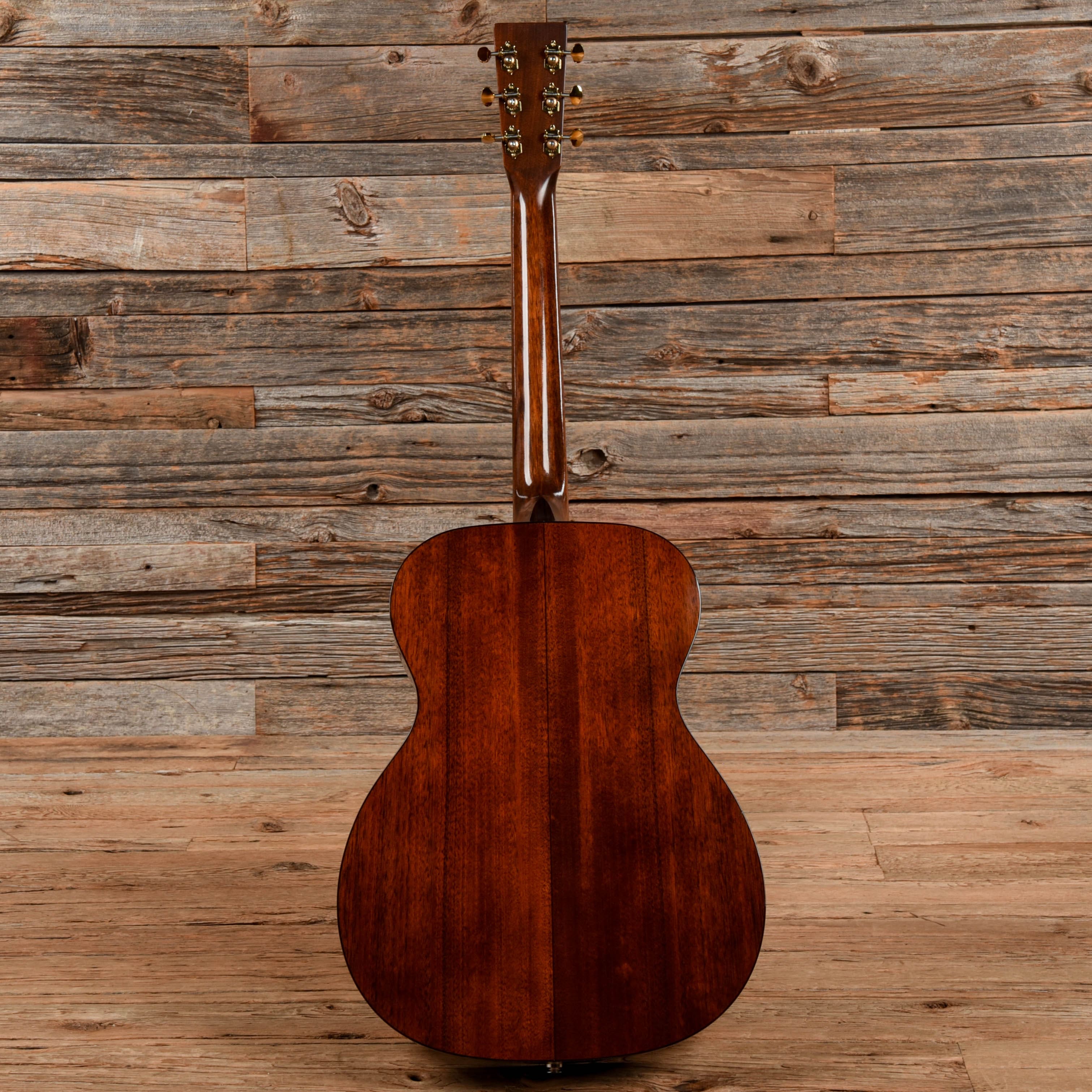 Martin 000-18 Modern Deluxe Natural 2022 Acoustic Guitars / OM and Auditorium