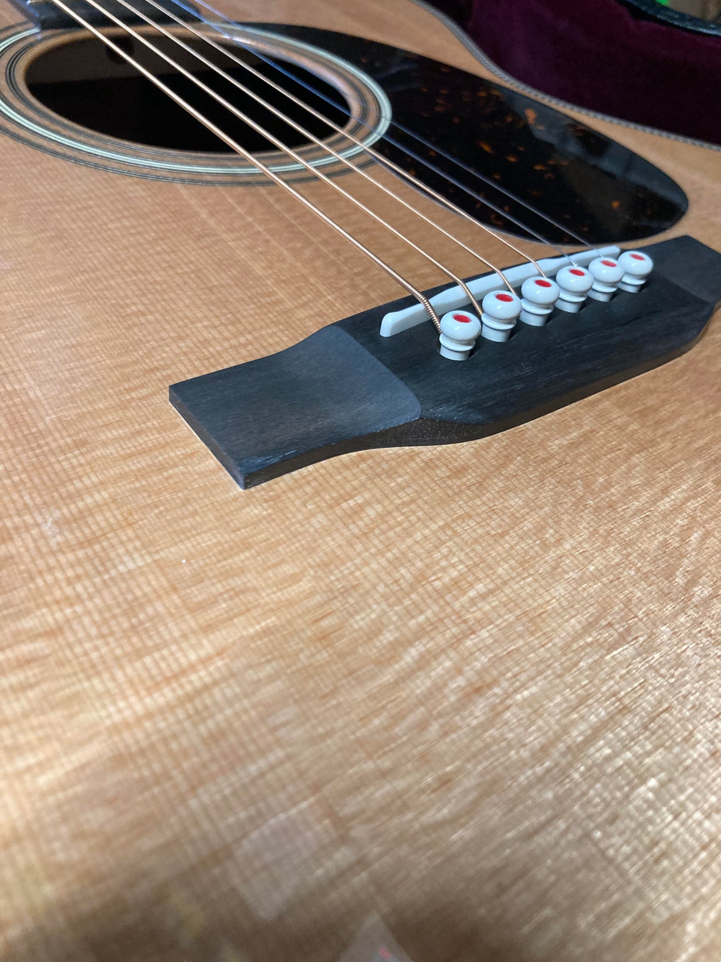 Martin 000-28 Modern Deluxe Acoustic Guitars / OM and Auditorium