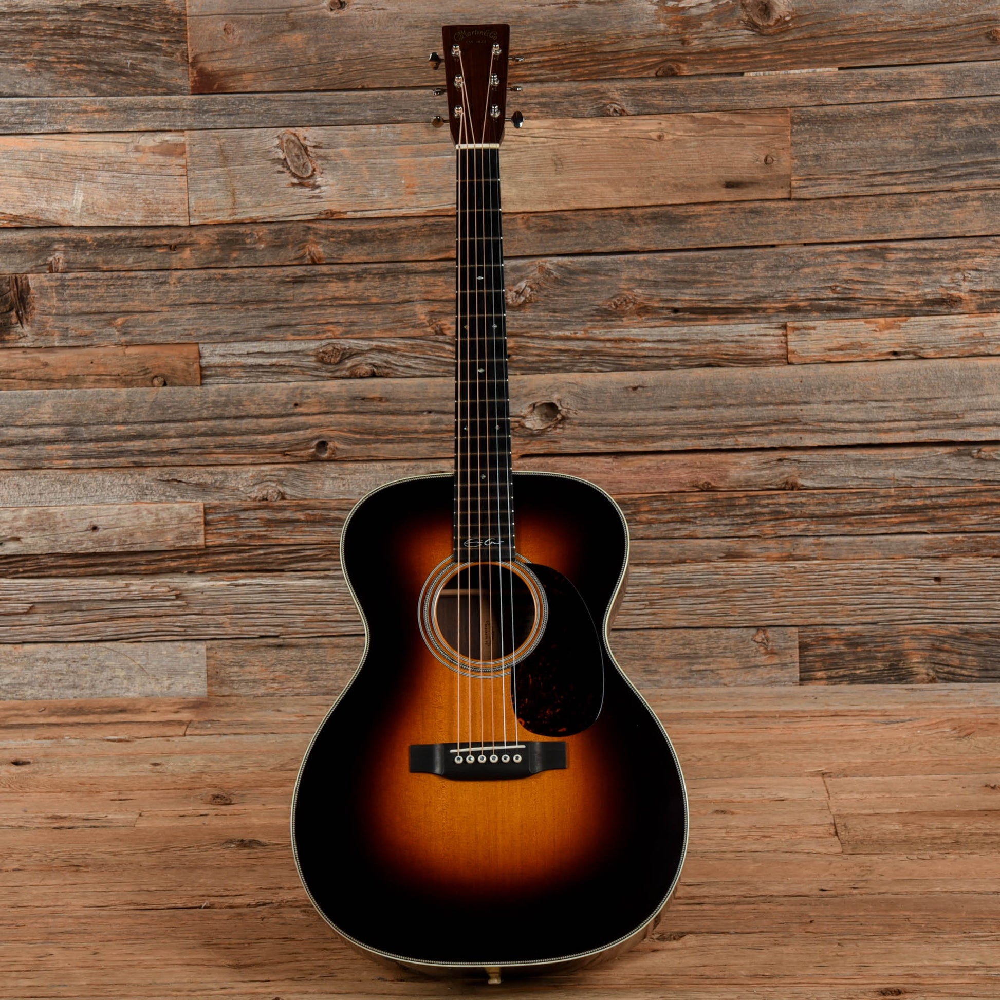 Martin 000-28EC Eric Clapton Sunburst 2015 Acoustic Guitars / OM and Auditorium