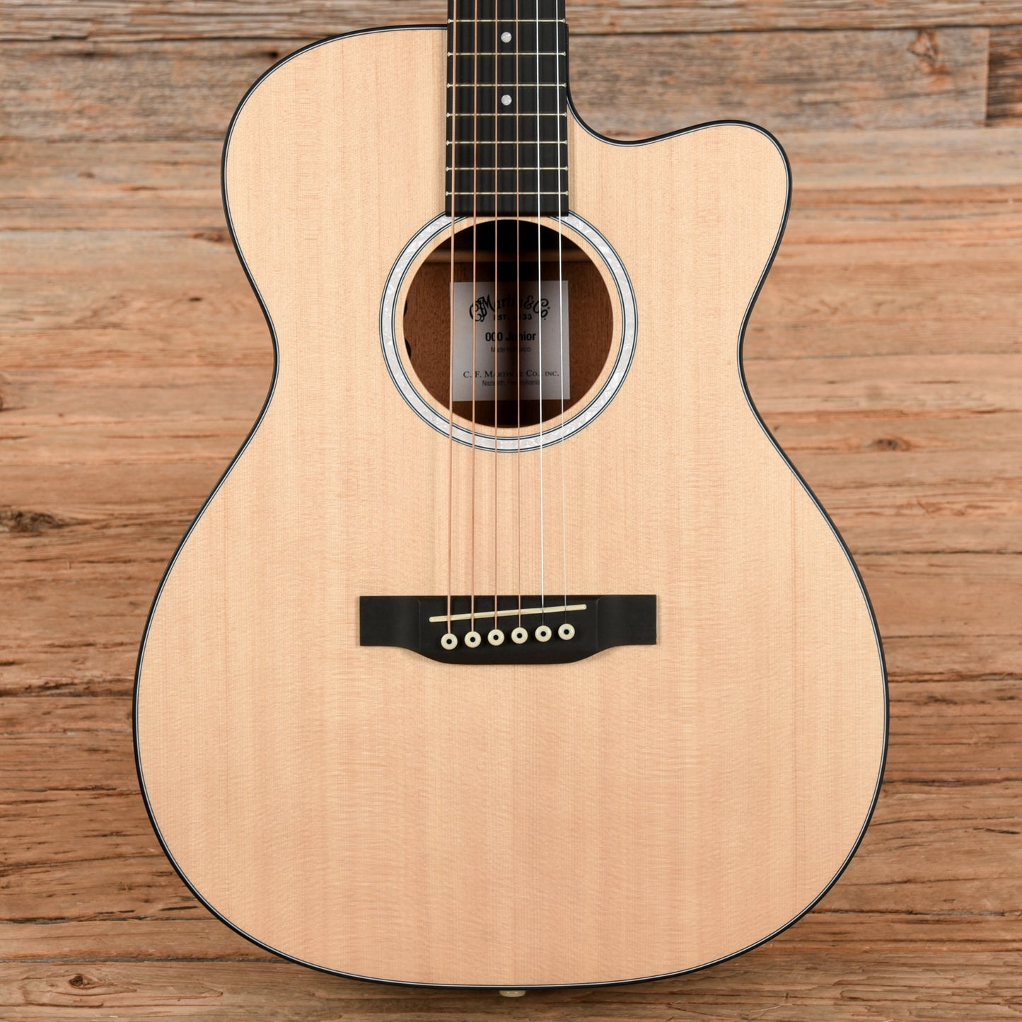 Martin 000JR-10E Natural Acoustic Guitars / OM and Auditorium