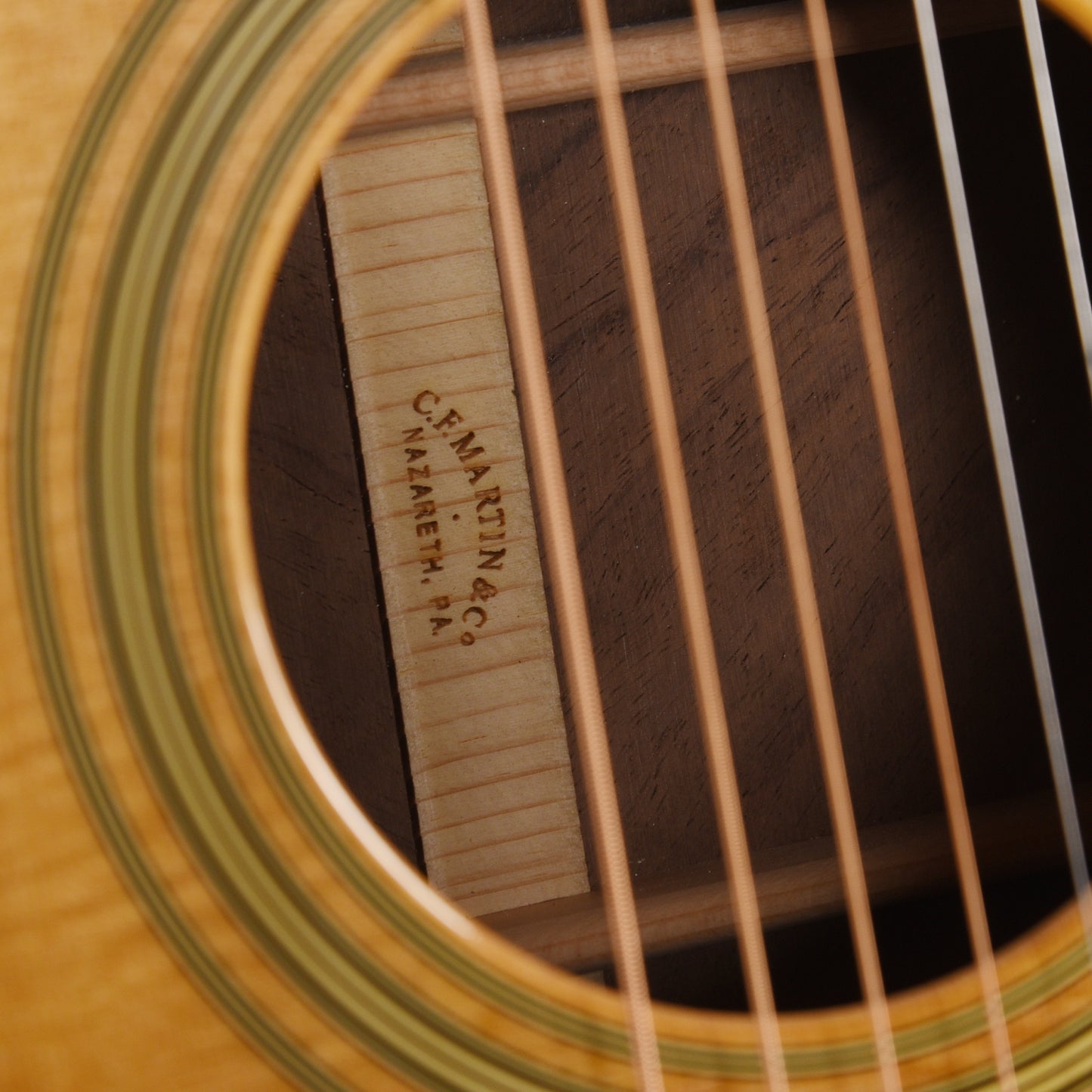 Martin Custom Shop 00-28 Style Grand Concert Sitka Spruce VTS/Wild Grain East Indian Rosewood Natural Acoustic Guitars / OM and Auditorium