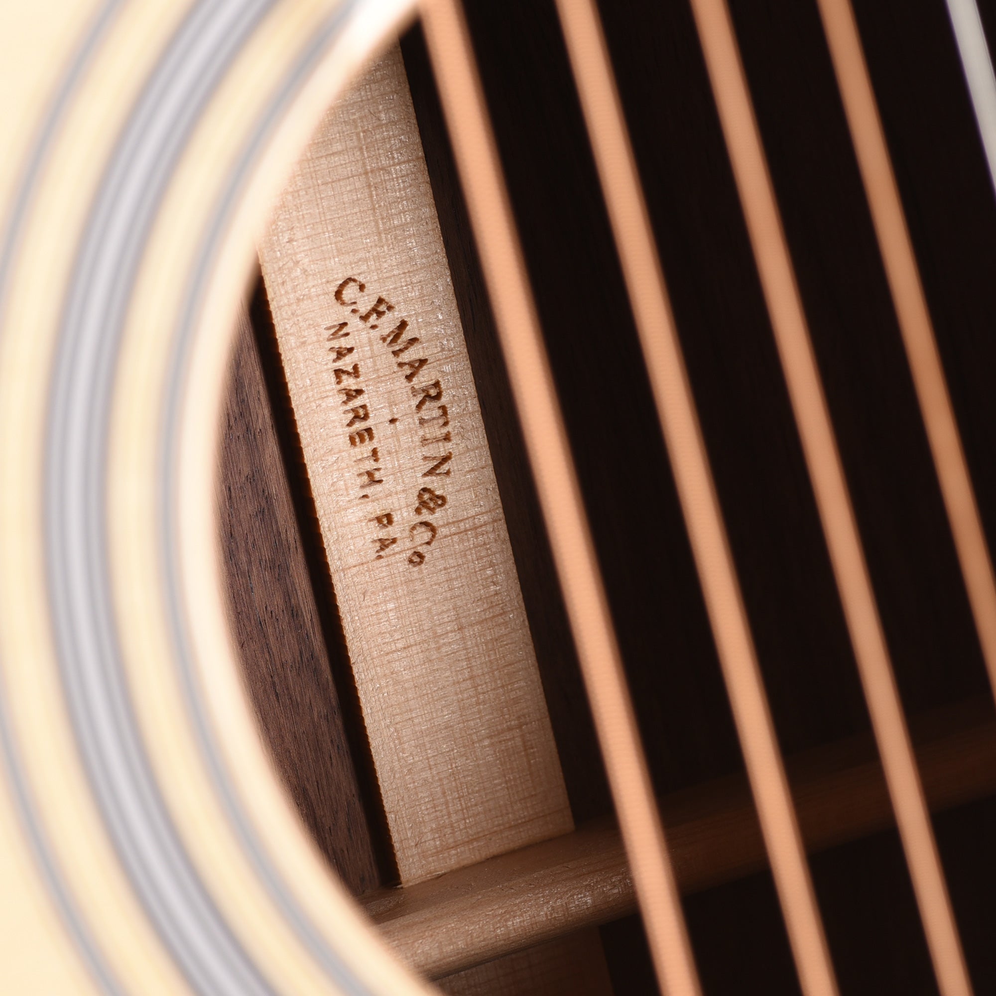 Martin Custom Shop OM-28 Style Auditorium Engelmann Spruce/Wild Grain East Indian Rosewood Natural Acoustic Guitars / OM and Auditorium