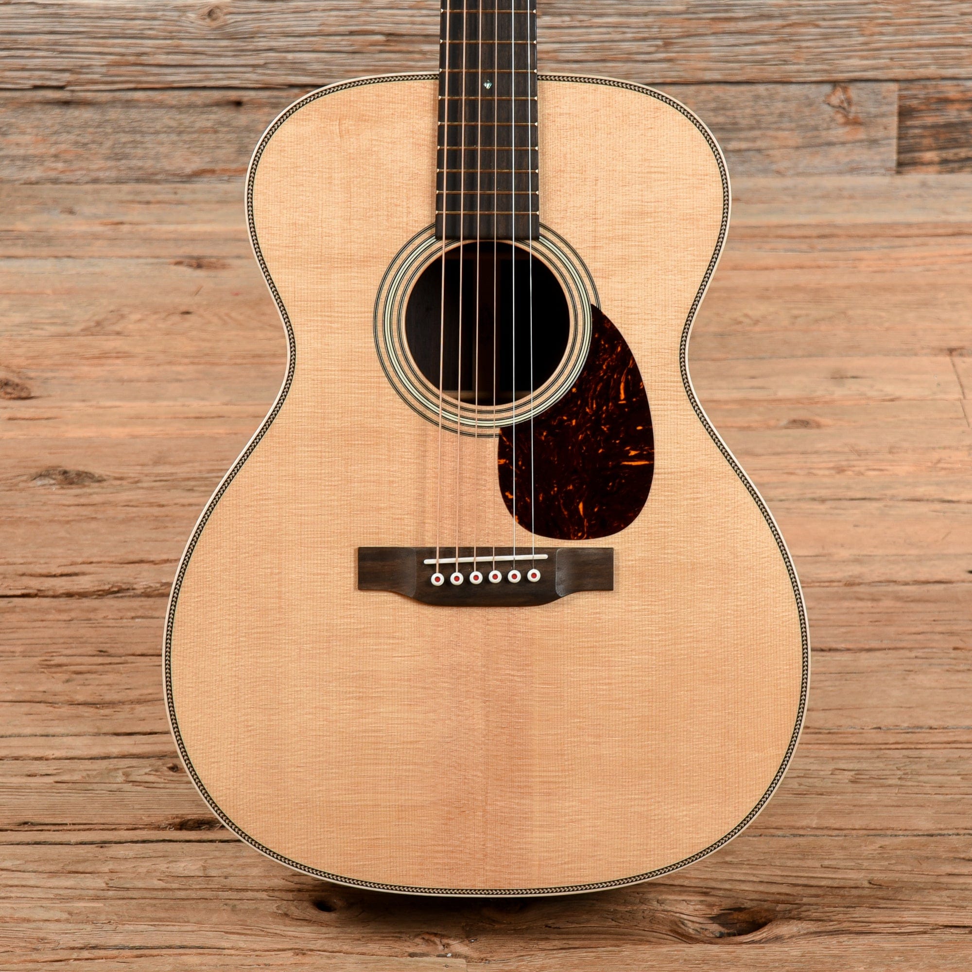 Martin OM-28 Modern Deluxe Acoustic Guitars / OM and Auditorium