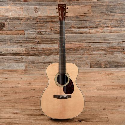 Martin OM-28 Modern Deluxe Acoustic Guitars / OM and Auditorium