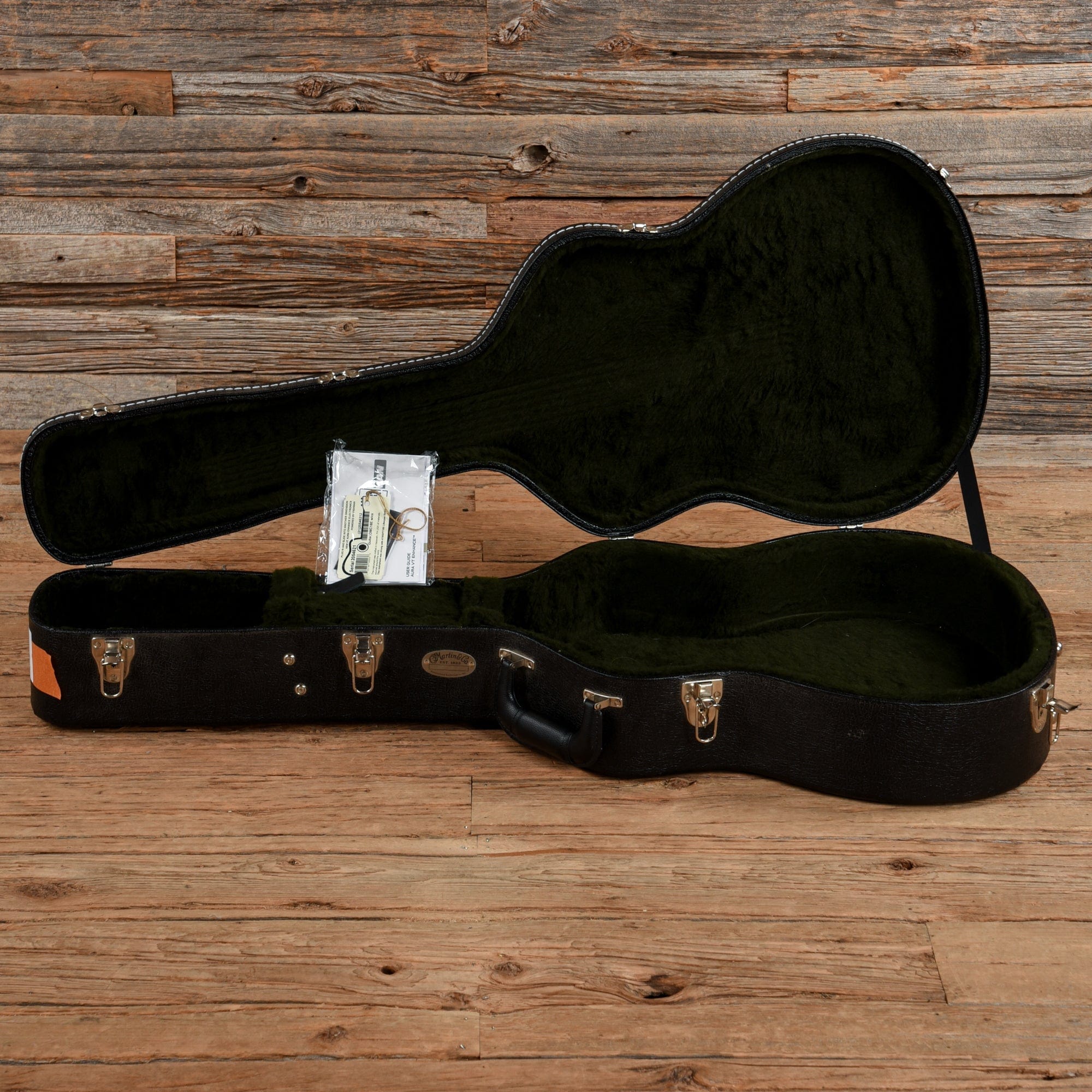 Martin OMC-18E Natural 2016 – Chicago Music Exchange