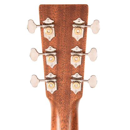 Martin Standard Series 00-18 Natural Acoustic Guitars / OM and Auditorium