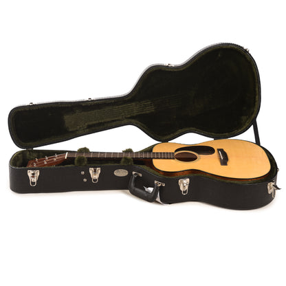 Martin Standard Series 00-18 Natural Acoustic Guitars / OM and Auditorium