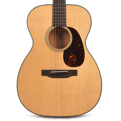 Martin Standard Series 00-18 Spruce/Mahogany Natural Acoustic Guitars / OM and Auditorium