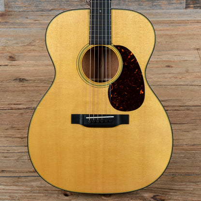 Martin Standard Series 000-18 Natural 2018 Acoustic Guitars / OM and Auditorium