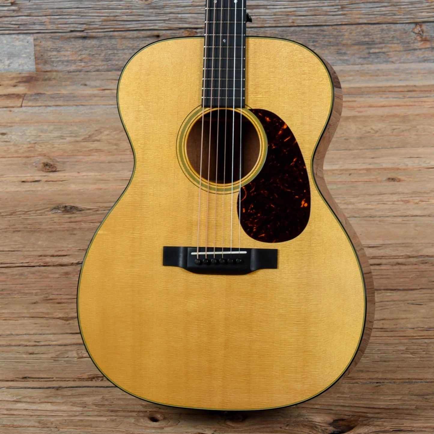Martin Standard Series 000-18 Natural 2018 Acoustic Guitars / OM and Auditorium
