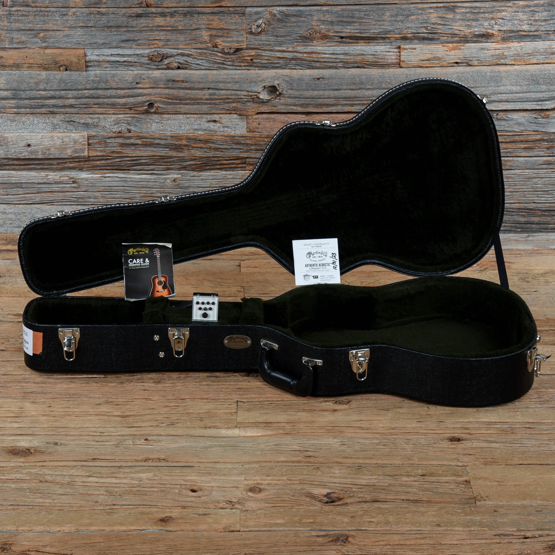 Martin Standard Series 000-18 Natural 2018 Acoustic Guitars / OM and Auditorium