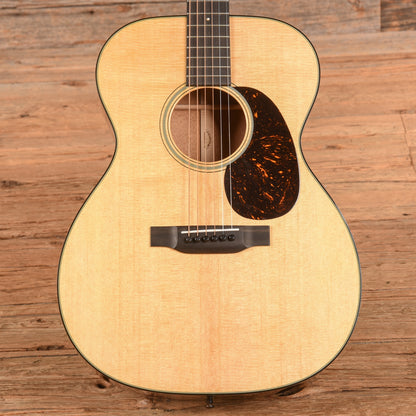 Martin Standard Series 000-18 Natural 2025 Acoustic Guitars / OM and Auditorium