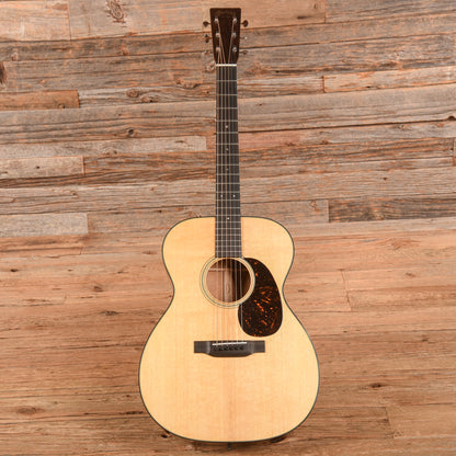Martin Standard Series 000-18 Natural 2025 Acoustic Guitars / OM and Auditorium